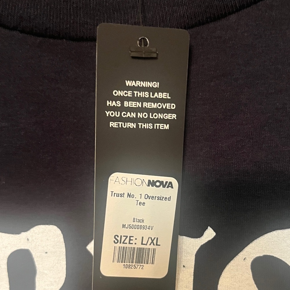 Fashion Nova Black 'Trust No.1' Tee - Picture 2 of 5